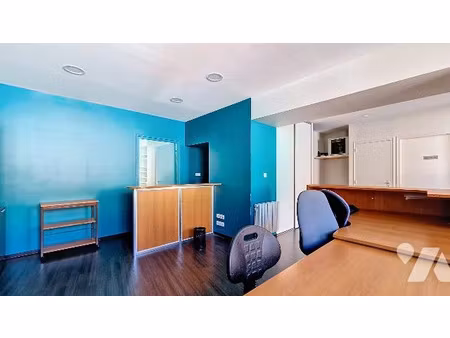 vente locaux professionnels à bressuire (79300)  207 900 €