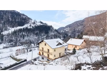 vente immeuble 227 m² à queige (73720)  488 000 €