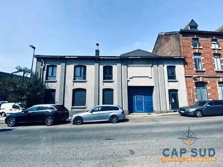 entrepôt de ±1.000 m² dans une zone en plein développement