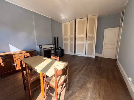 location appartement 2 pièces 54 m² à guise (02120)  420 €