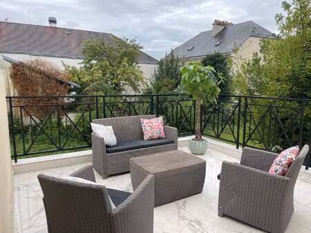 joli t3 enièrement rénové avec terrasse de 8 m²