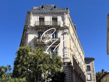 vente appartement 6 pièces 141 m² grenoble (38000)
