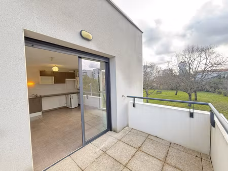 exclusivité superbe t2 lumineux avec balcon sud-ouest et p