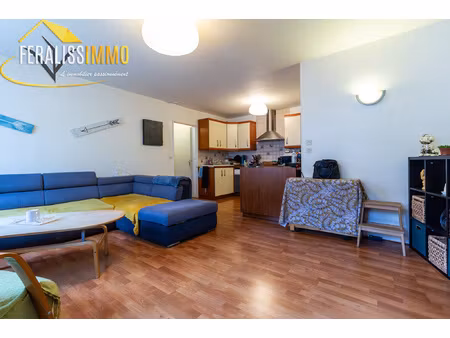 chaleureux appartement f2 au centre ville !