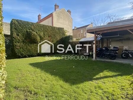 maison avec beaucoup de potentiel.