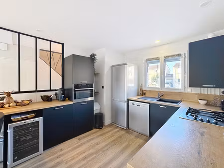 charmante maison familiale des années 2000 de 83 26 m2. avec