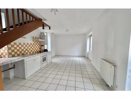 location maison  m² t-3 à périgueux  550 €