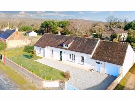 plain-pied lumineux  grand terrain et potentiel d’aménagement dans un cadre agreable