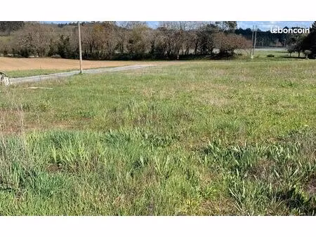 terrain 1 087 m² la lande de fronsac