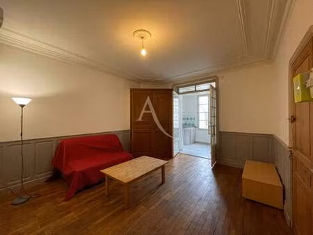 location appartement t1 meublé à fontenay-le-comte (85200) : à louer t1 meublé / 33m² font