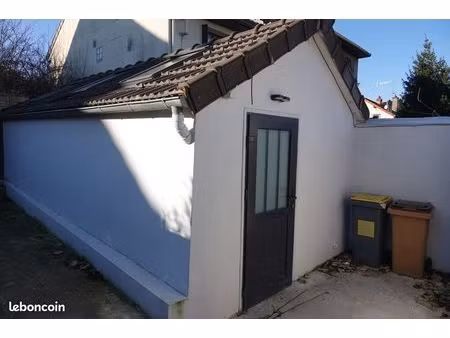 maisonnette à louer 17 m² avec terrasse