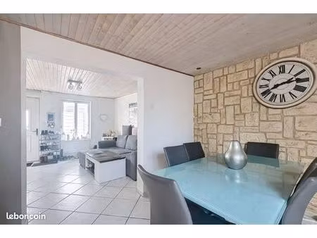 location maison 2 chambres avec jardin et poêle à pellets