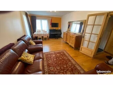 loue appartement 88 m² +terrasse + garage