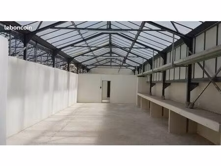 mas perpignan  grand local de stockage 90m2 sécurisé