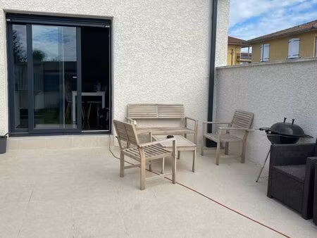 maison plain-pied  60 m² meublé 2 chambres jardin et terrasse