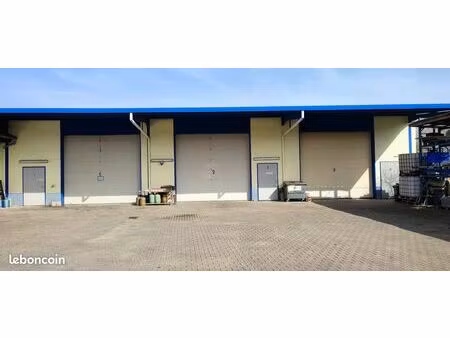 location pour stockage ou vehicules