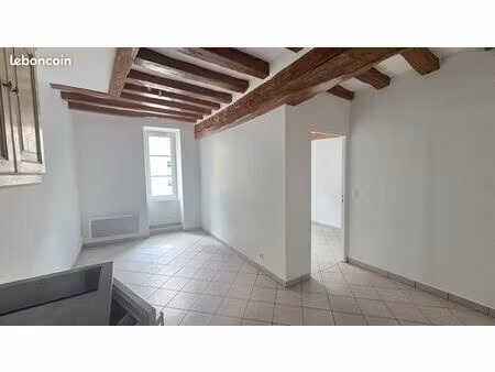 charmant f2 de 36m2  hyper centre d'epernon