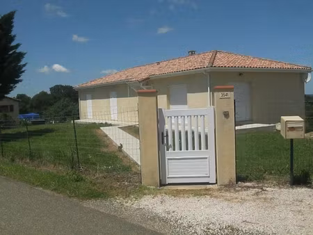 location maison 5 pièces 134 m² à ordan-larroque (32350)  1 145 €