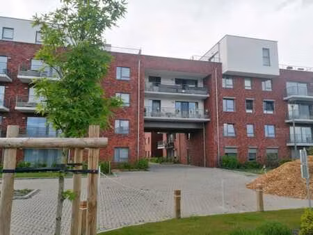 très bel appartement 1 chambre avec parking et cave