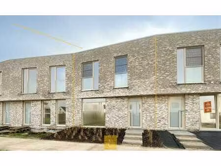 halfopen nieuwbouwwoning met garage in varsenare