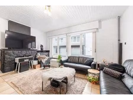 maison prête à emménager avec grand jardin