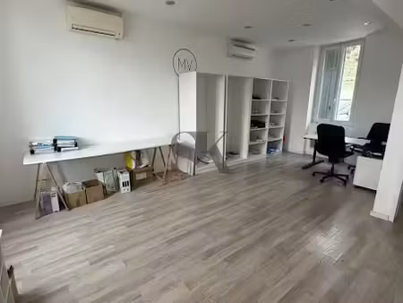 location locaux professionnels 0 pièces 70 m² à la penne-sur-huveaune (13821)  1 200 €