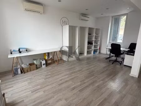 location locaux professionnels 70 m² à la penne-sur-huveaune (13821)  1 200 €