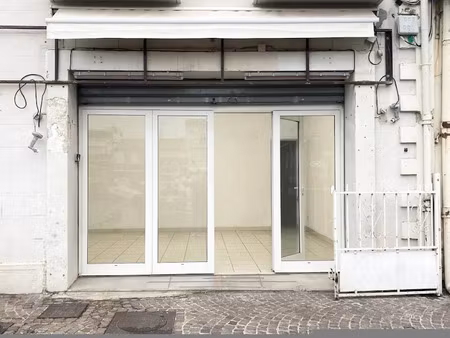 location locaux professionnels 37 m² à le grau-du-roi (30240)  1 050 €