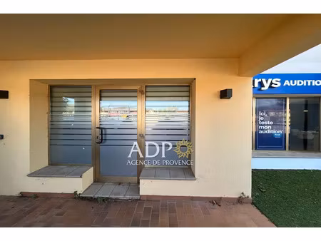 location locaux professionnels 54 m² à pégomas (06580)  1 400 €