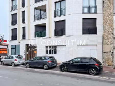 location locaux professionnels 79 m² à la varenne saint hilaire (94210)  1 450 €