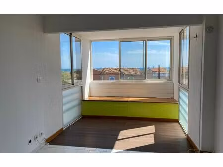 location appartement  m² t-1 à frontignan  630 €