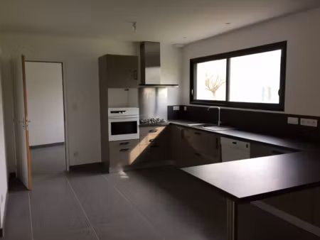 location maison à vallons-de-l'erdre (44540) : à louer / 76m² vallons-de-l'erdre