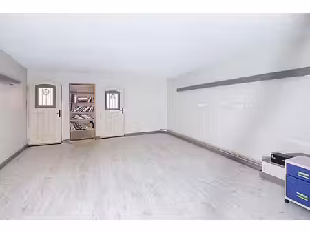 à vendre en exclusivité - local de 158 m² à trans en provence