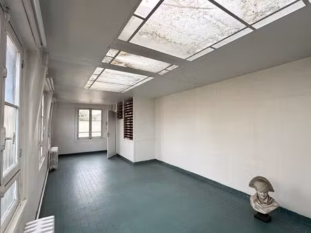 quartier saint louis - local d'archives