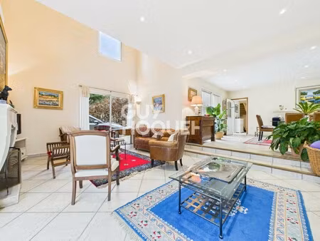 maison à vendre de 8 pièces de 285 00 m²