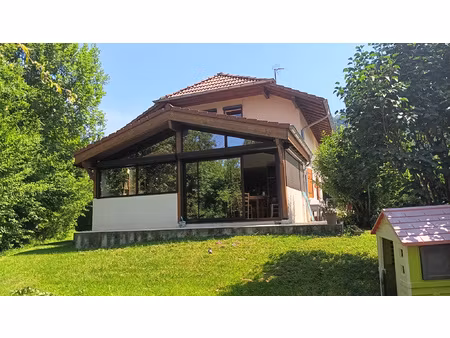 cluses le noiret charmante maison