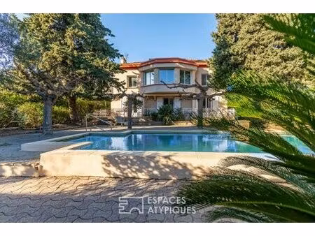 maison de maître en centre ville avec piscine