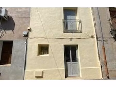 location maison  m² t-2 à mèze  713 €