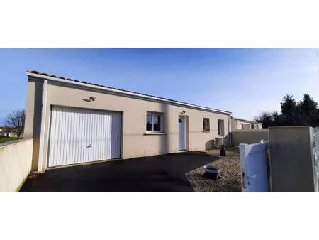 maison de plain-pied récente à semussac