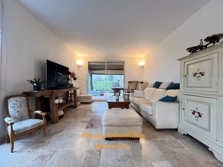 maison avec chambre en rez-de-chaussée