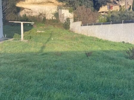 terrain plat secteur très calme
