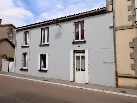 vente maison à cerizay (79140) : à vendre / 95m² cerizay
