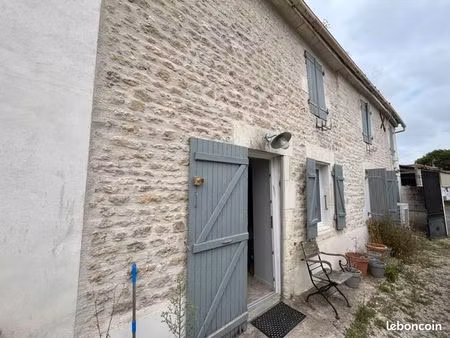 maison 11 pièces 225 m²