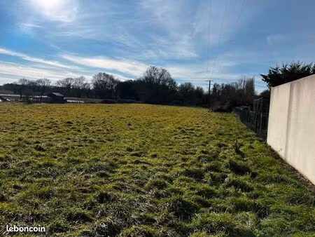 terrain 1 415 m² surgeres