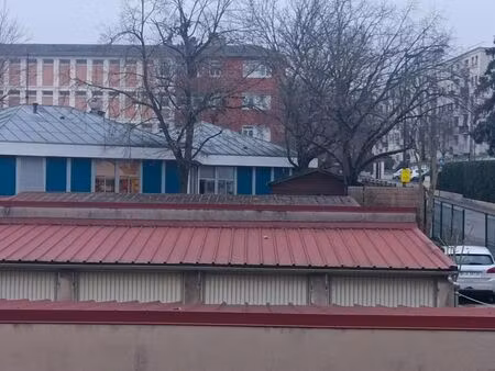 box commercial à louer accès 24 24_ rueil