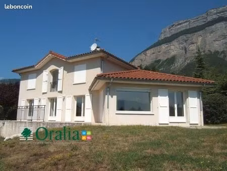 maison 7 pièces 169 m²