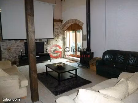 maison 8 pièces 233 m²