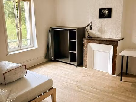 charmant appartement meublé t2 refait à neuf  47 mètres carrés