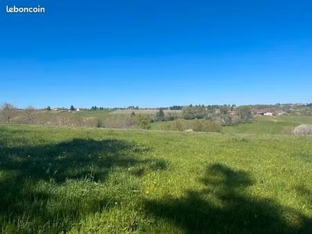 terrain 4 500 m² conceze