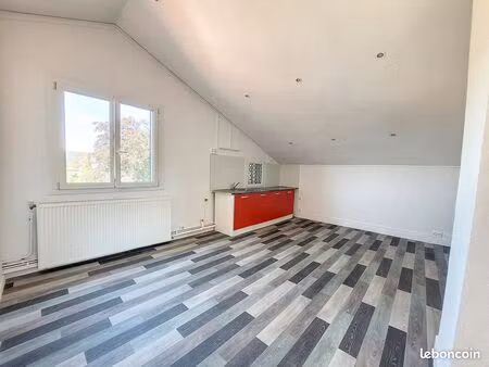 appartement t2 avec terrasse - lay saint christophe